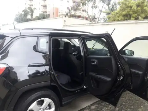 Insulfilm escuro muito bem aplicado pela equipe Edu Film!