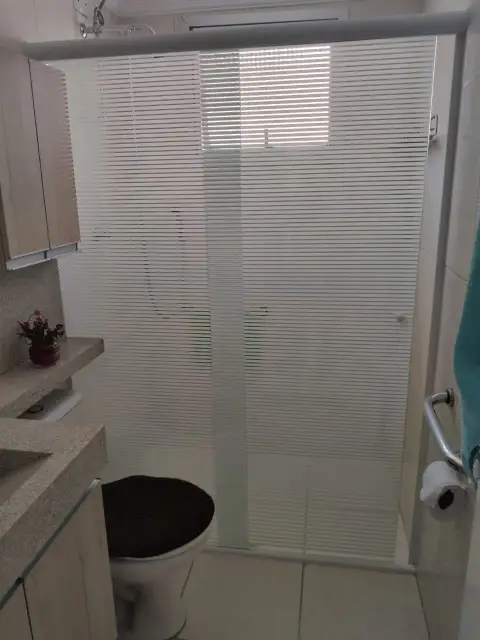 Adesivo para janela de quarto